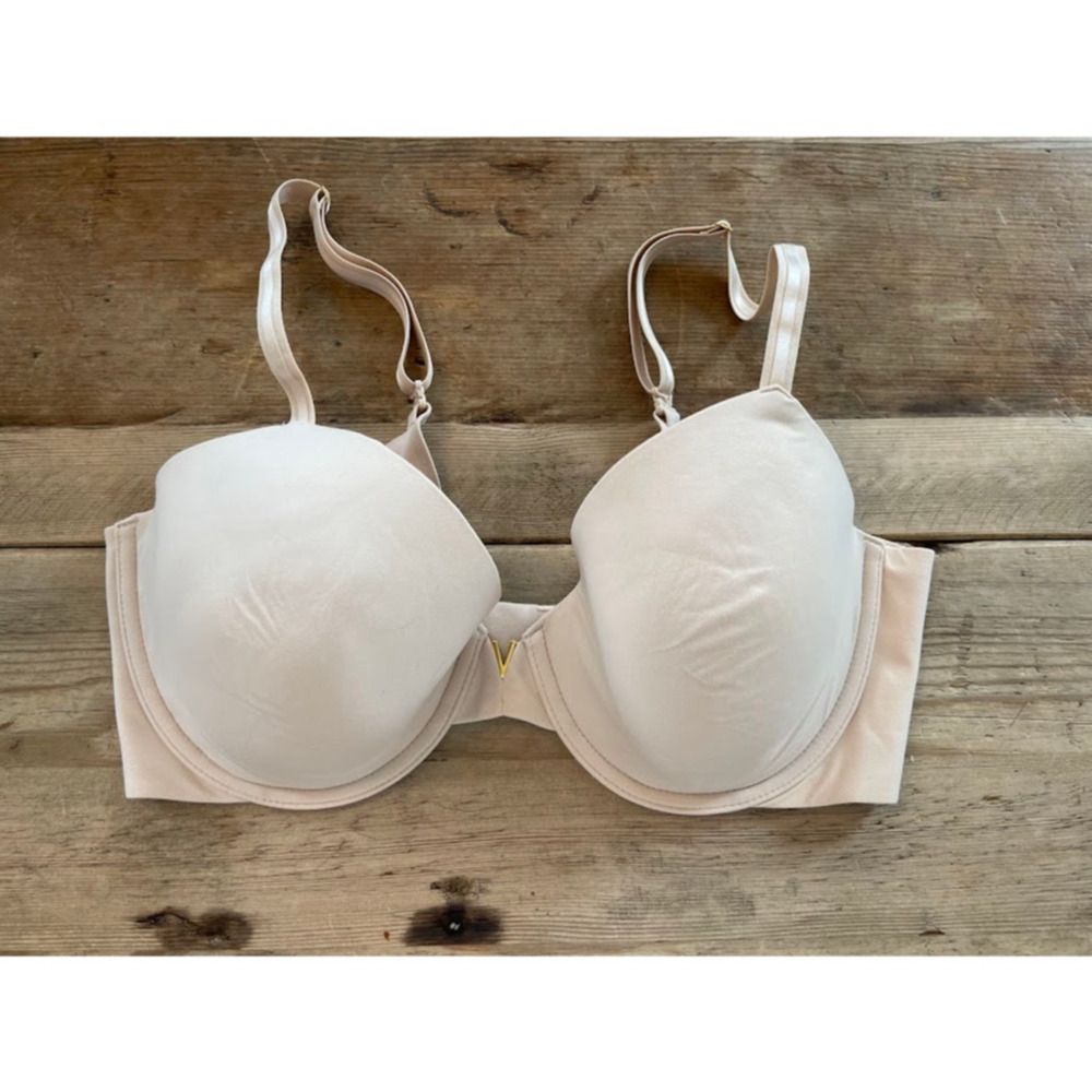 Victoria's Secret Marzipan Beige 32D Love Cloud Smooth Full Coverage Bra